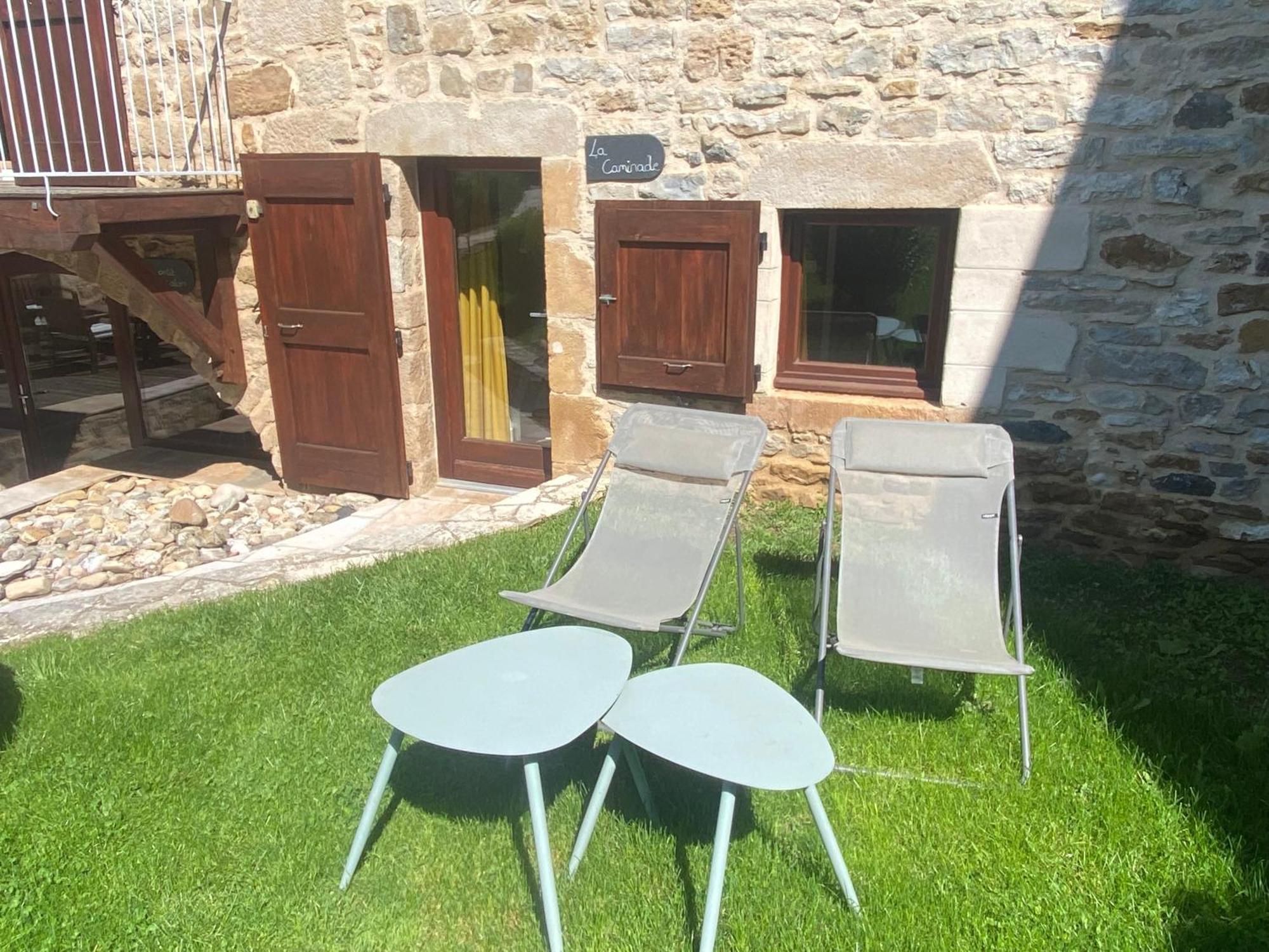 Les Caselles, Gite Et Maison D'Hotes Saint-Beauzely Exteriör bild