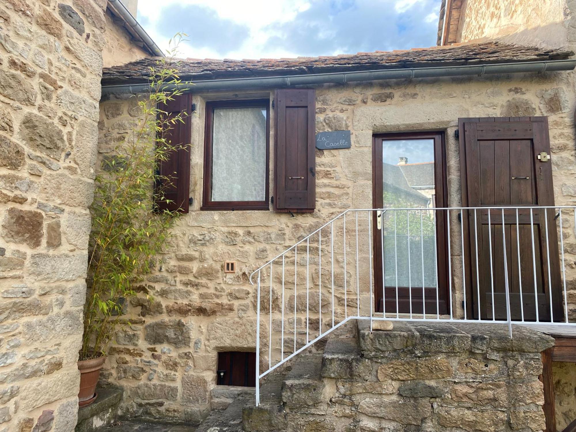 Les Caselles, Gite Et Maison D'Hotes Saint-Beauzely Exteriör bild
